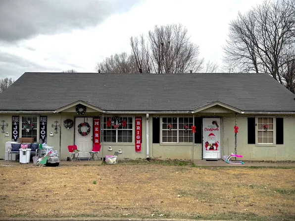 417-419 W Cherry St, Brownsville, TN 38012