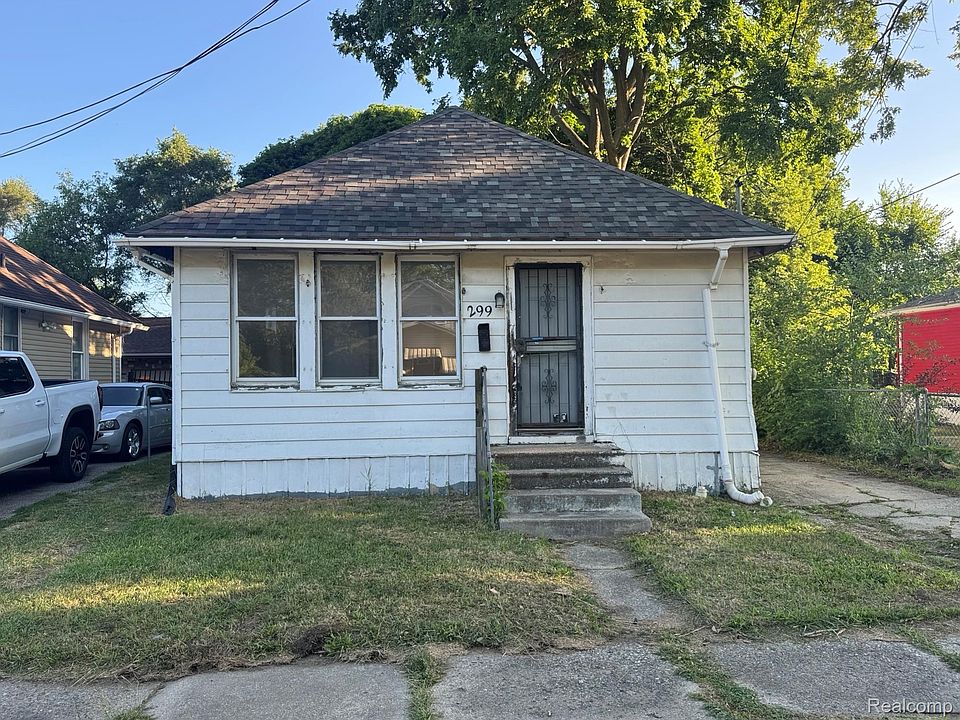 1st image of 299 Raeburn St
