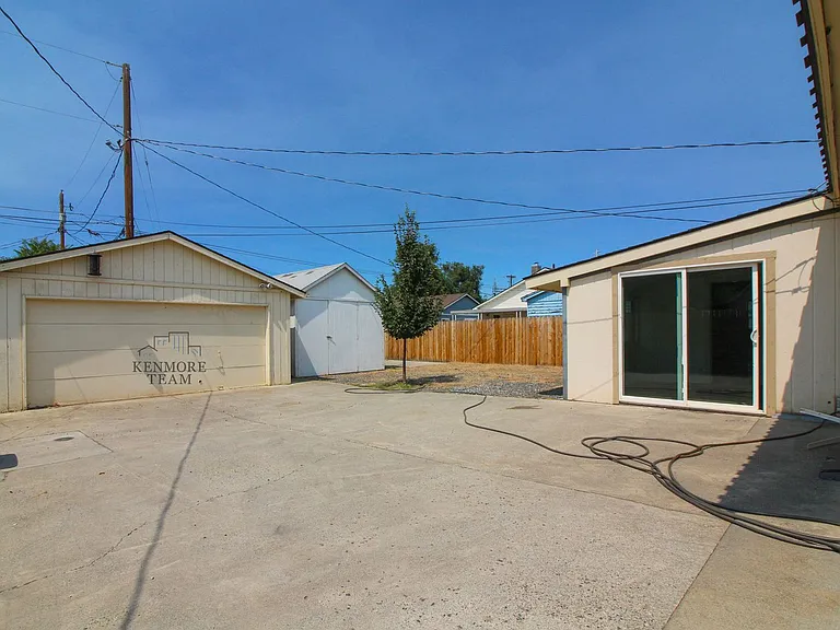 1615 Stevens Dr — Photo 18