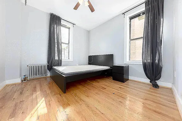 Bedroom, photo 2