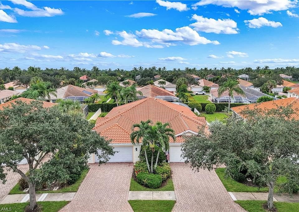1st image of 4892 Lasqueti WAY