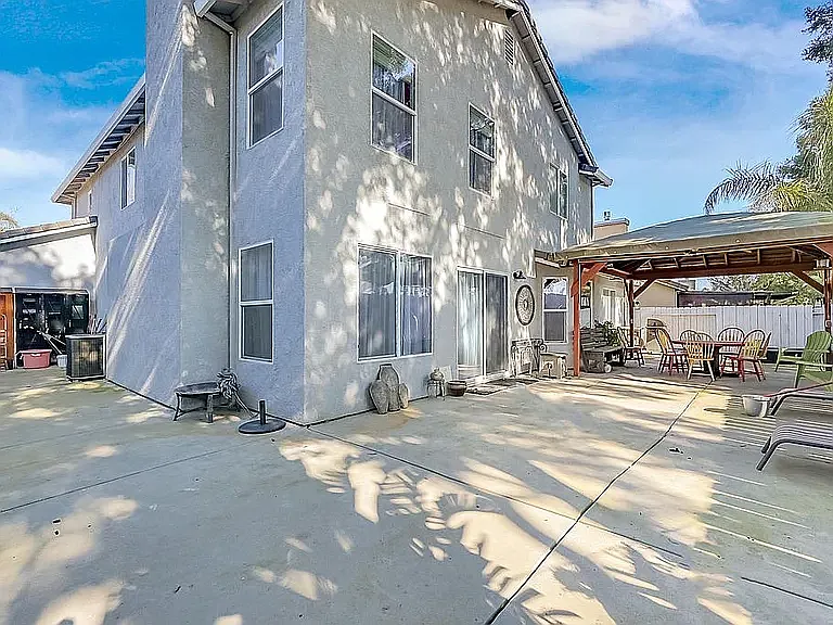 2052 Gold River Dr — Photo 8