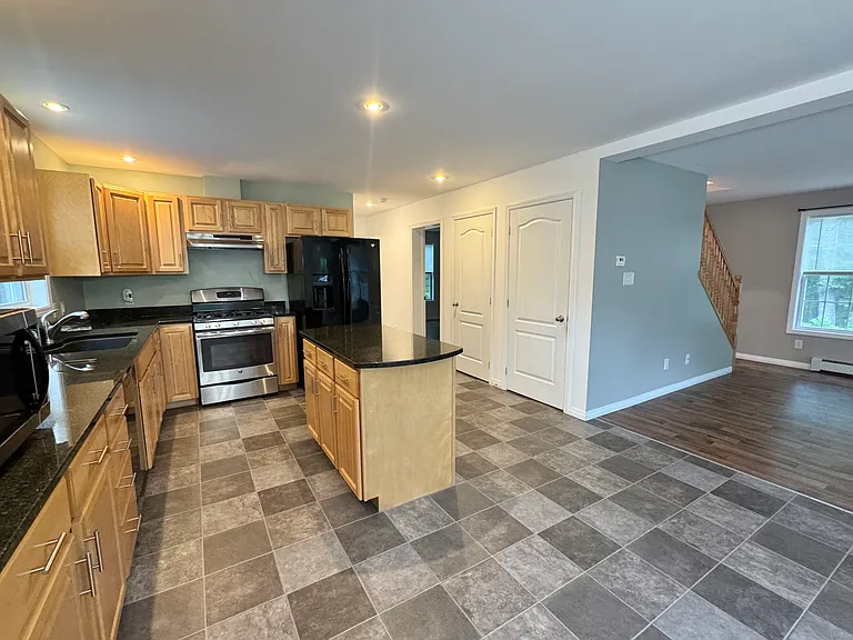 246 Green Lake Rd — Photo 3