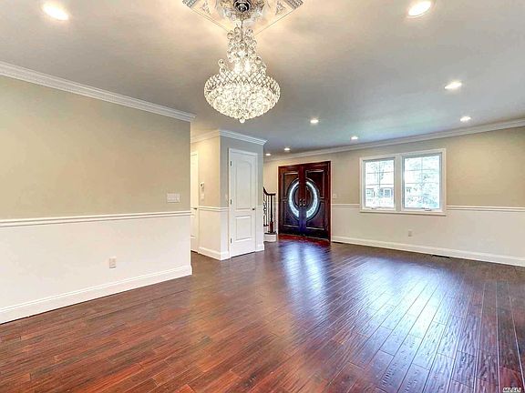 4th image of 49 Moeller St