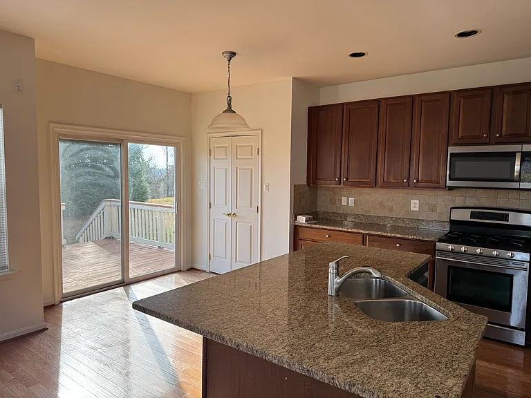 Dining Area with access to Deck and back area