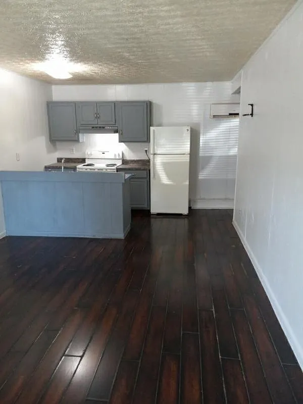 712 Old Roane St — Photo 2
