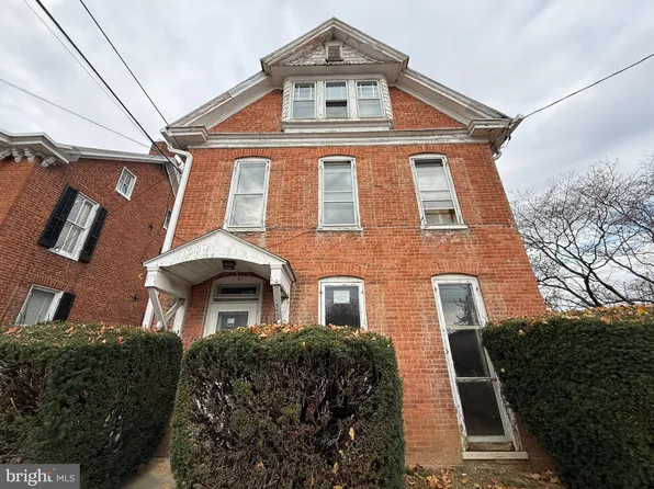 34 Clayton Ave, Waynesboro, PA 17268