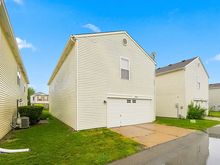 12691 Endurance Dr — Photo 43