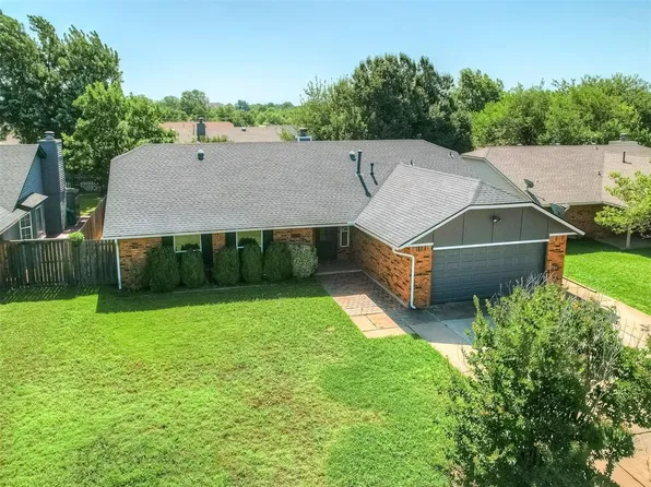 1008 S Neptune Rd, Edmond, OK 73003