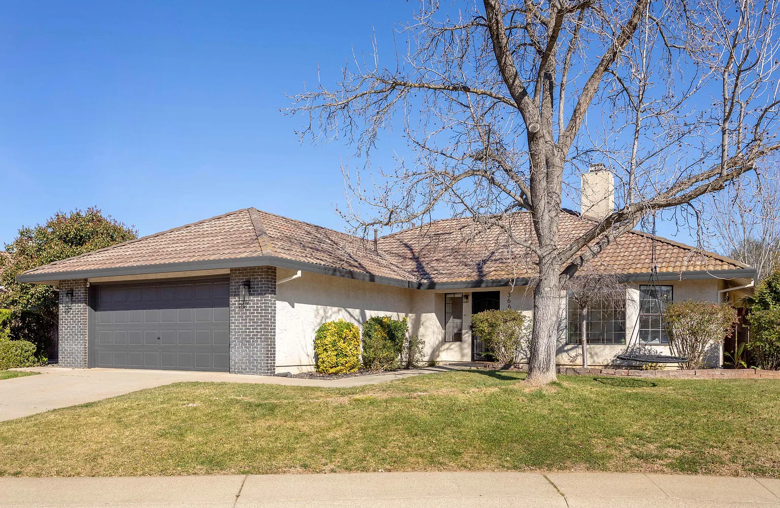 3669 Somerset Ave photo 1