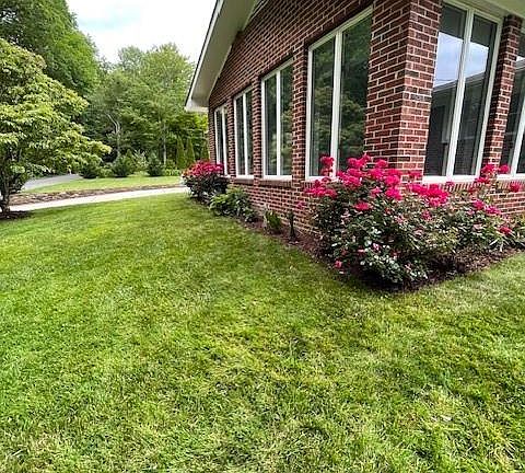 4th image of 100 Chapel Rd