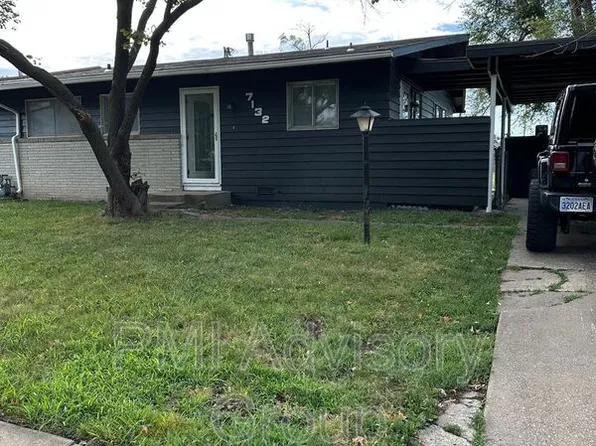 7132 SW Lario Ln, Topeka, KS 66619