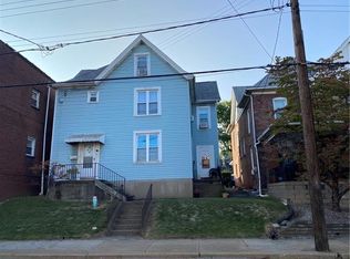 17 S 4th St, Youngwood, PA 15697