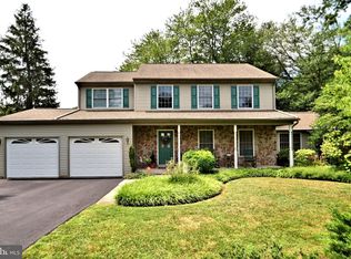 916 Line Ave, Penndel, PA 19047