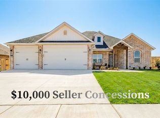 2304 Salmon St, Pea Ridge, AR 72751