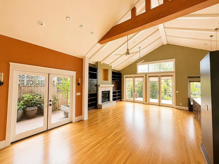 4399 Hermosa Way — Photo 4