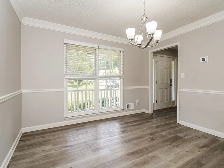 2981 Sutton Dr SW — Photo 10