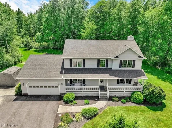 17800 Settlers Trl, Chagrin Falls, OH 44023