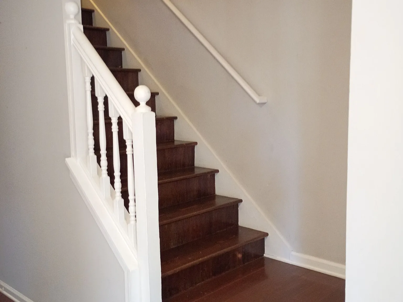 4 bed, 2.5 bath, 2650 sqft, $2,400 — Photo 3