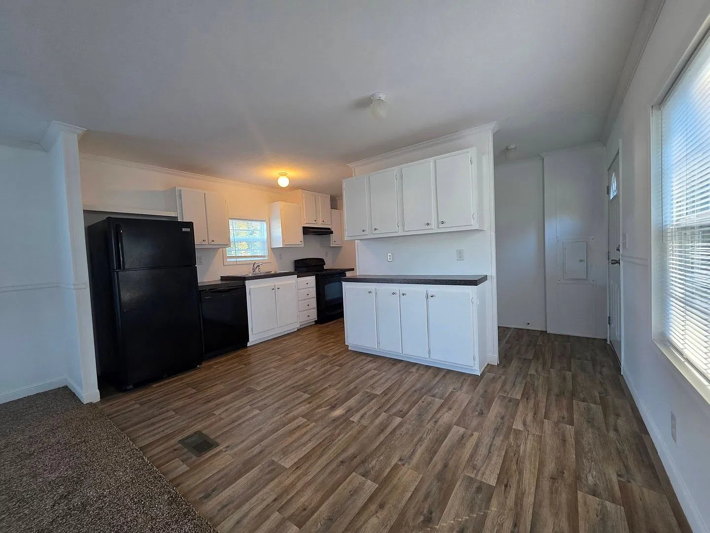 Ready to Move in — Photo 4