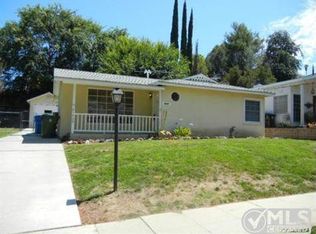 21430 Dumetz Rd, Woodland Hills, CA 91364