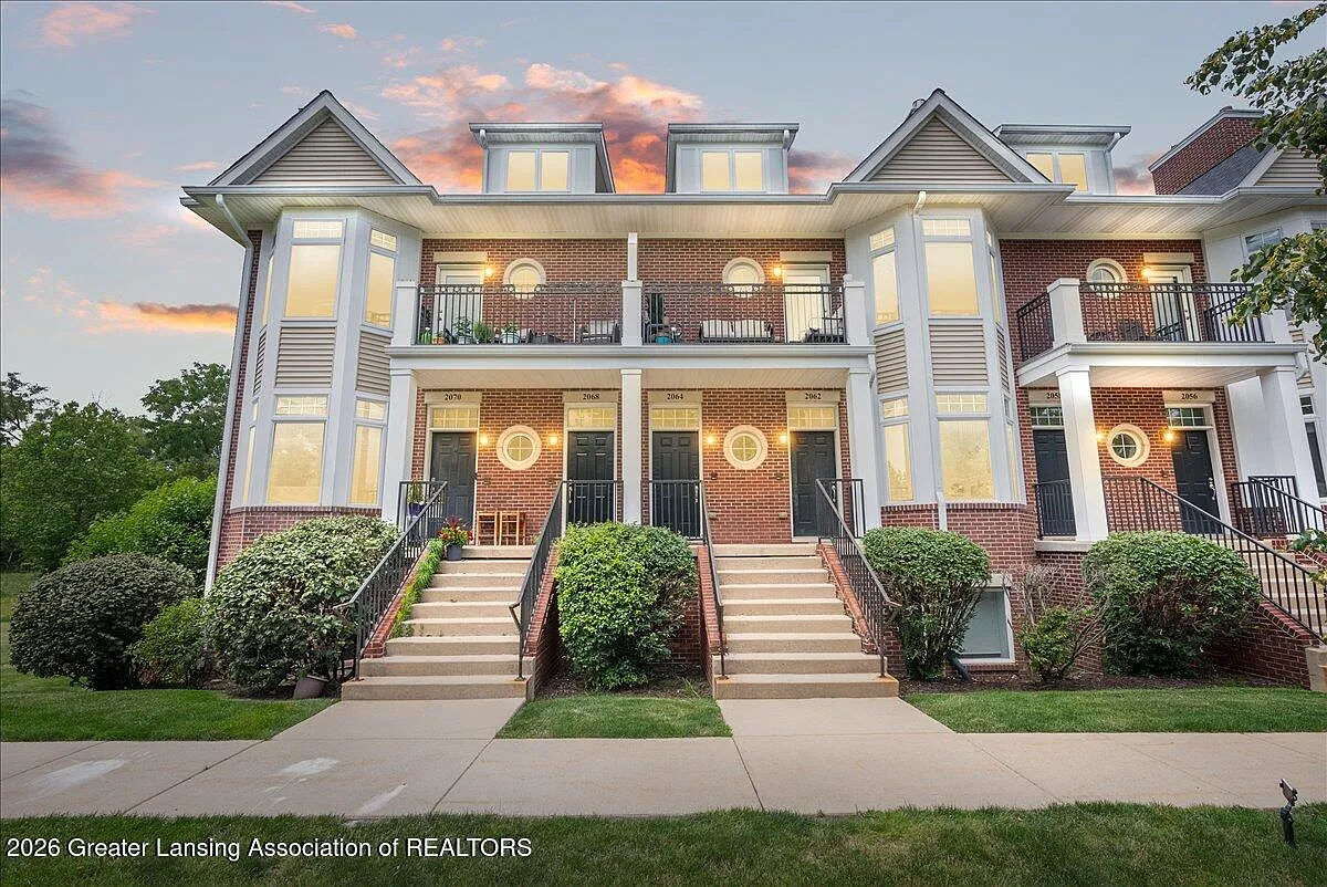 3 bed, 2.5 bath, 2125 sqft, $2,900 — Photo 1