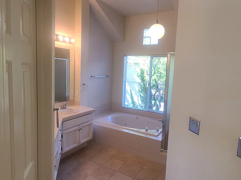 6142 Lakeview Cir — Photo 8
