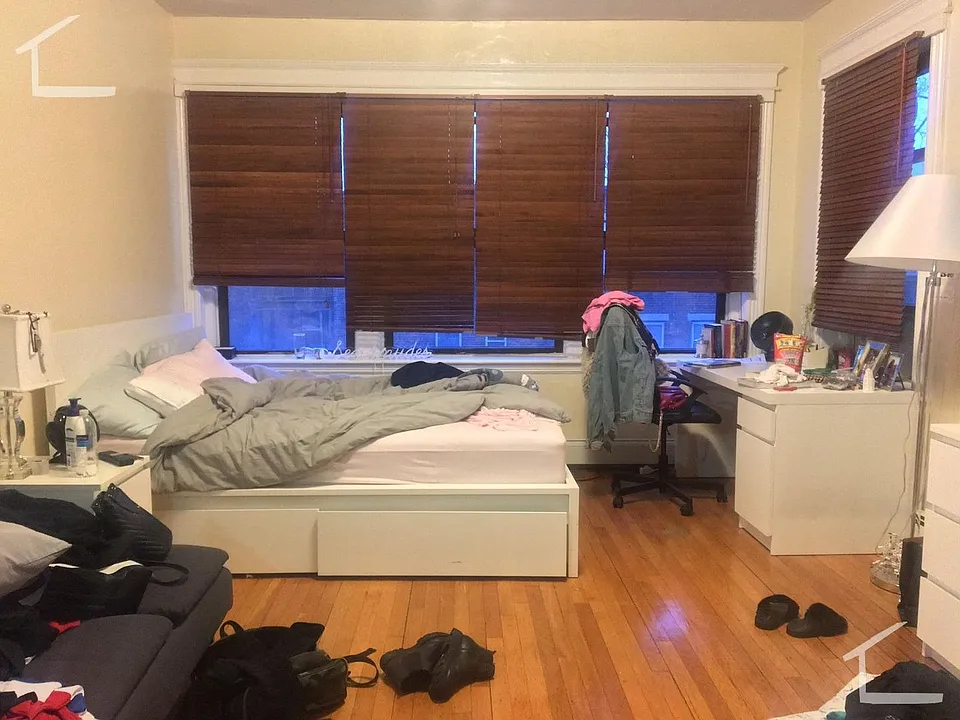 215 Saint Paul St #2