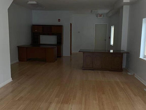 3rd image of 550 N 10th St APT 1