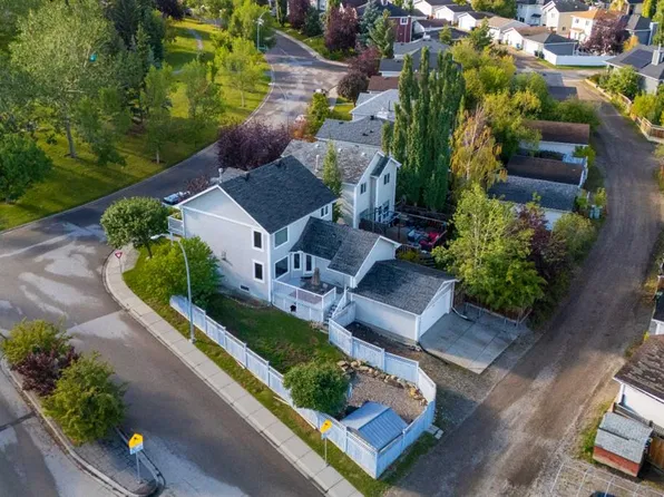 188 W Tuscany Valley Dr NW, Calgary, AB T3L 2C2