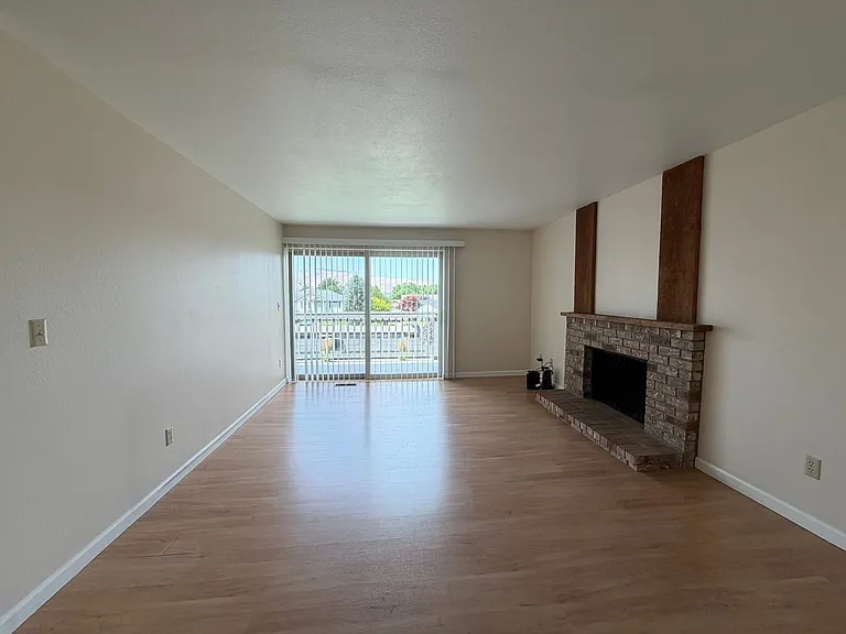 1535 Castlerock Ave #25 — Photo 2
