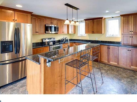 5th image of 15 Nancys Ln