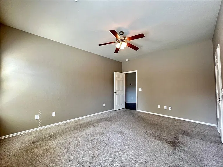 1276 S Blue Willow Ave — Photo 8