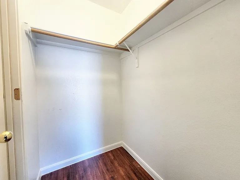 1617 Sunterro — Photo 24
