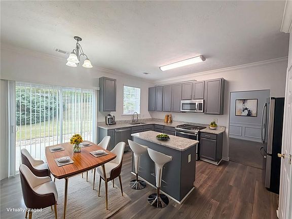 3rd image of 2662 Whispering Pines Dr