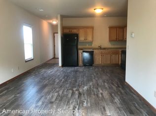 700 Oakbrook Pl, Manhattan, KS 66503