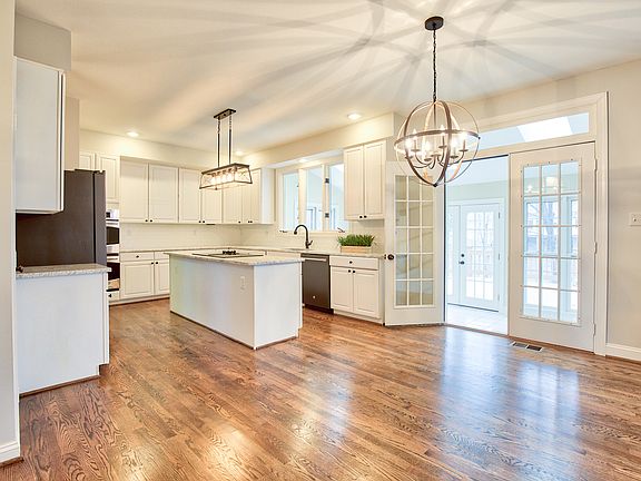 NEW GRANITE, BACKSPLASH