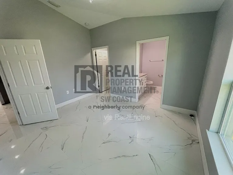 5349 29th St SW — Photo 3
