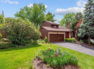 4004 Westview Dr, Allentown, PA 18104