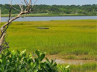 91 3rd St, Westport, MA 02790