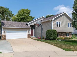 623 Cortland Ln SW, Rochester, MN 55902