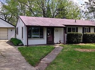 4940 Summerhill Dr, Clarkston, MI 48346