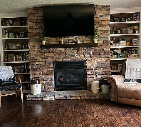 Living Room Gas Fireplace