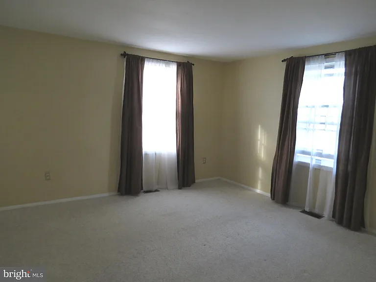 15310 Annapolis Rd — Photo 14