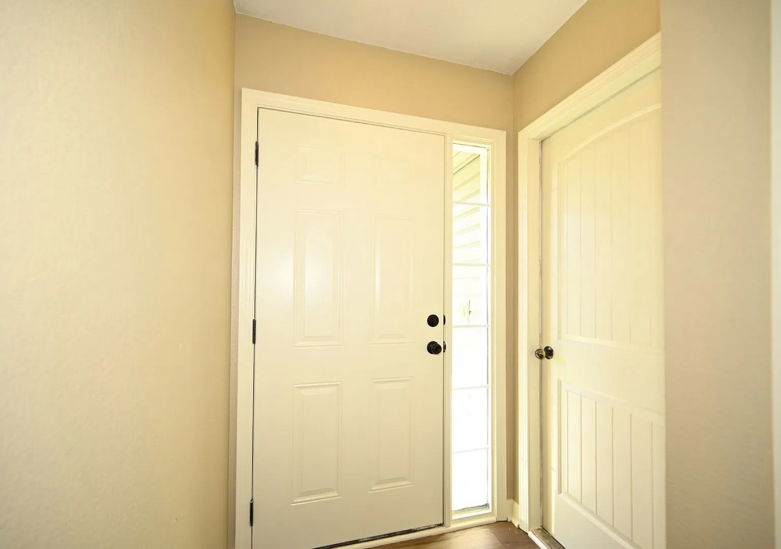Nice 3 Bedroom, 2.5 Bath Townhouse with 1 car garage in Oak Valley Subdivision — Photo 4