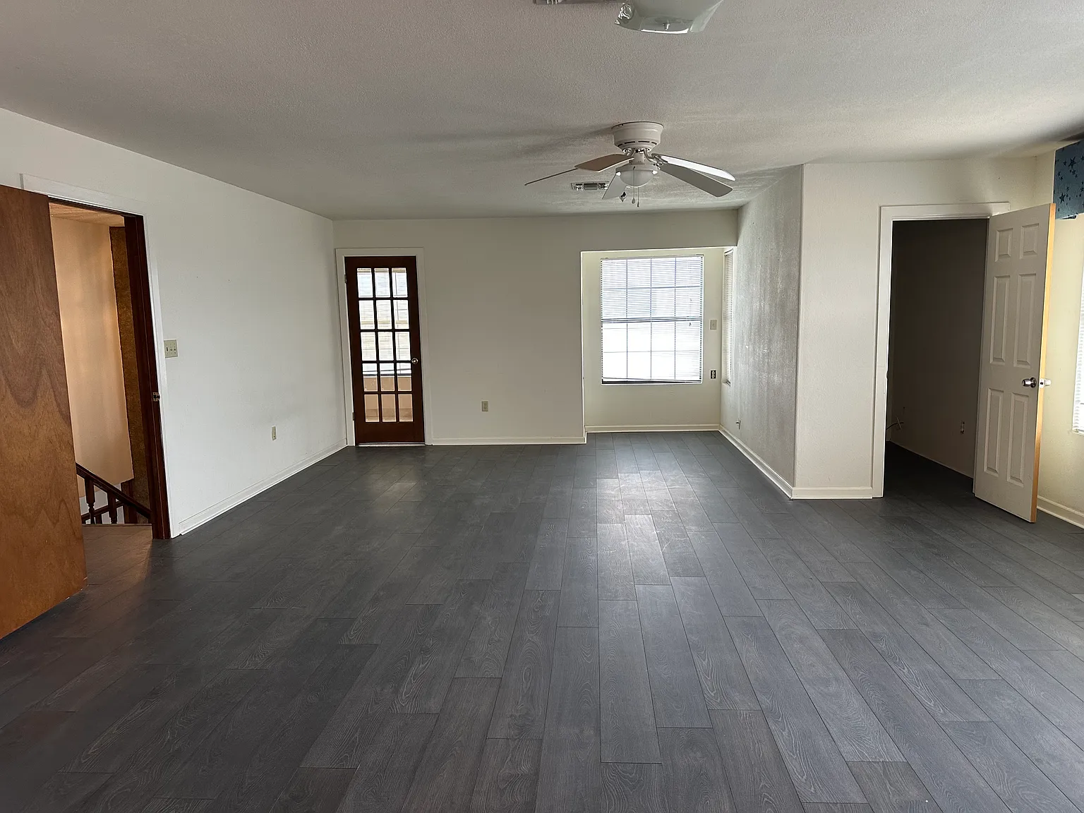 4 bed, 4.5 bath, 7448 sqft, $2,000 — Photo 4