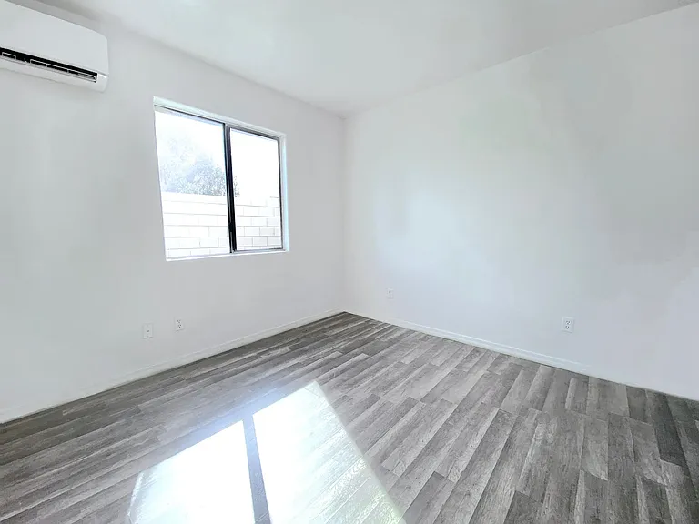 414 E 10th Ave #A — Photo 10