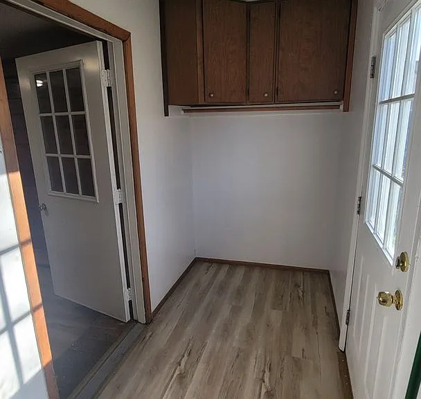 2432 Burtis Ave — Photo 2