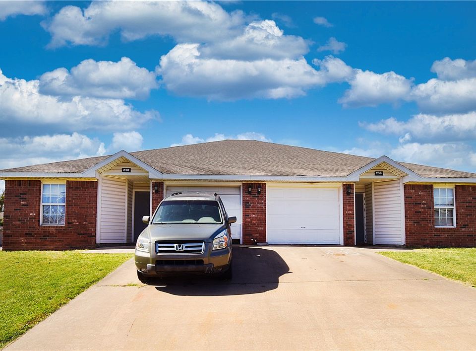 1st image of 256/258 Graystone Cir