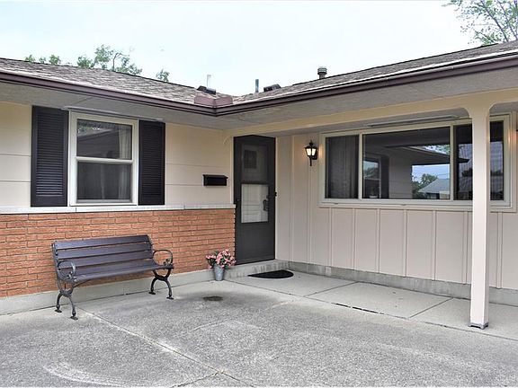 3rd image of 6660 Helwig Dr